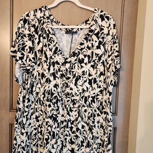 Lane Bryant Black & Cream Maxi Dress - Pockets, Ruffle, & Ruching 26/28